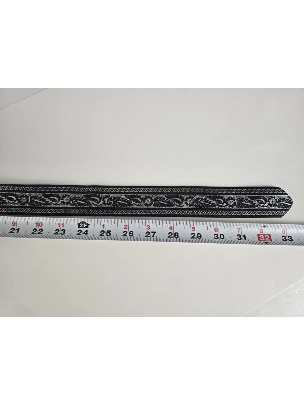 Vintage Embossed Black/Gray Leather Cowhide Belt Silver Buckle Size M 30